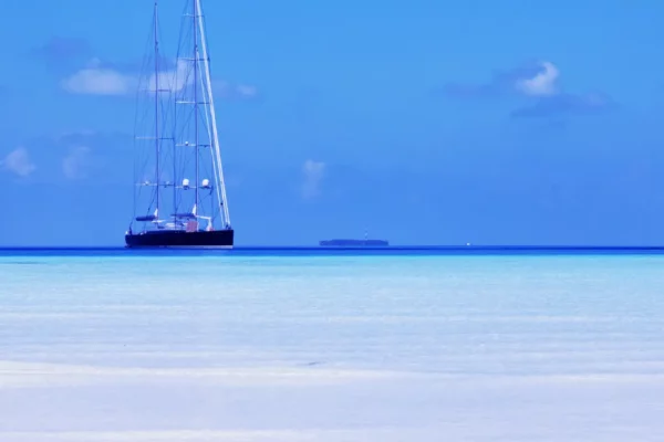 Maldives-superyacht-charter